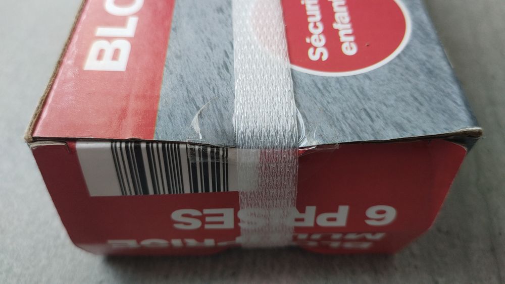 ? Bloc Multiprise - 6 Prises avec Terre - Neuf sous Scell&eacute; Bricolage