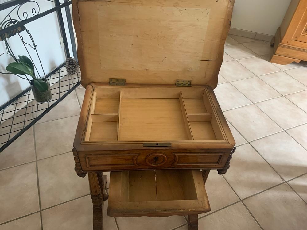 TABLE D EPOQUE Meubles