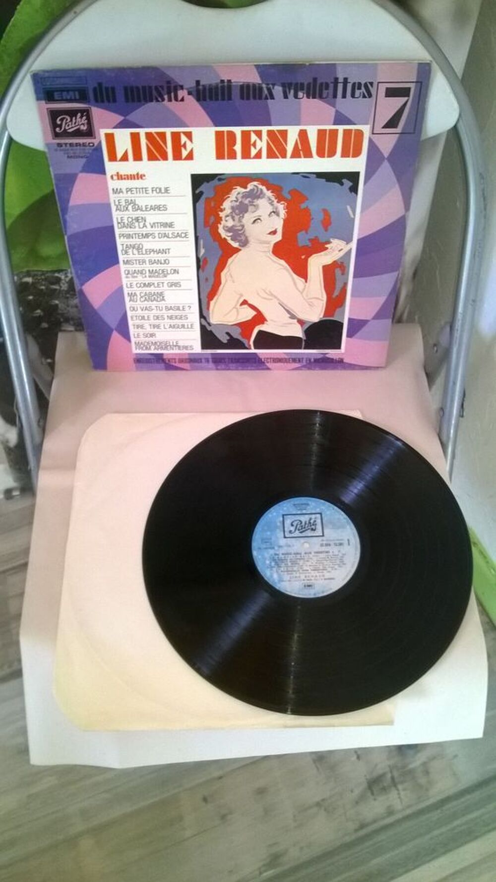 Vinyle LINE RENAUD
Du Music-Hall Aux Vedettes 7
1975
Exce CD et vinyles