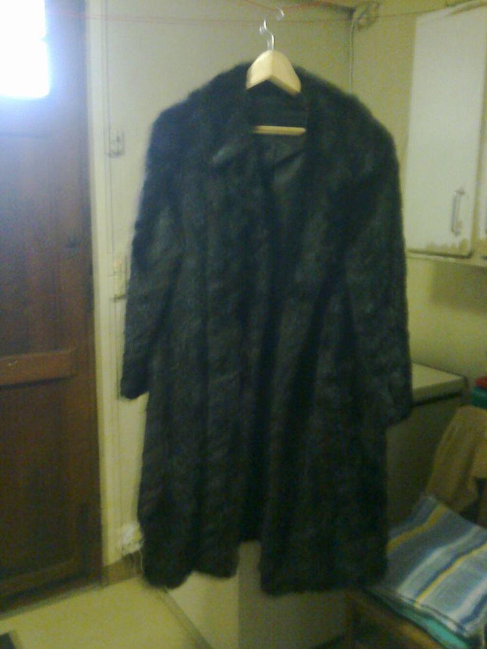 Manteau femme fourrure taille 40/42 Neuf Vêtements