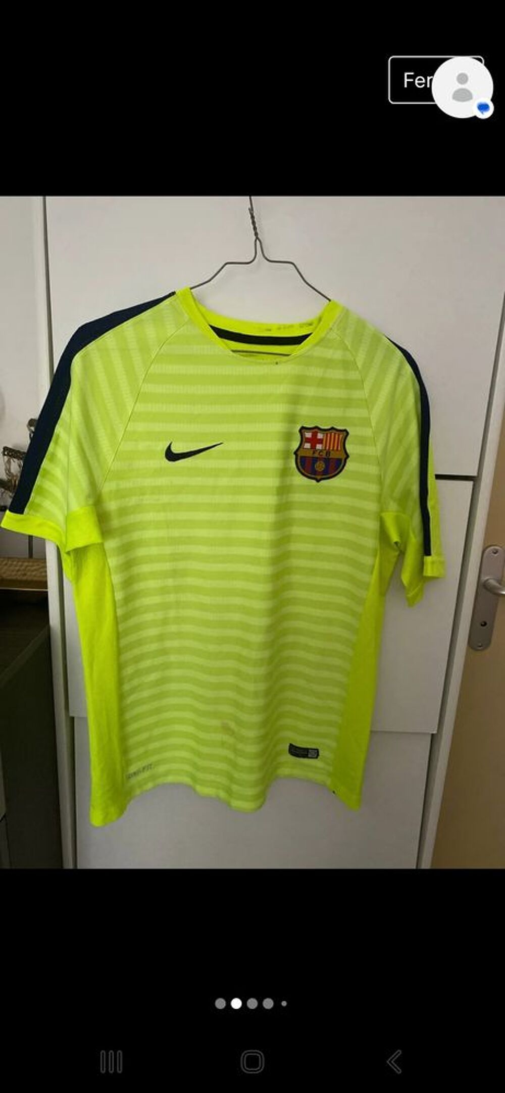 MAILLOT DE FOOTBALL VINTAGE. 
Vêtements
