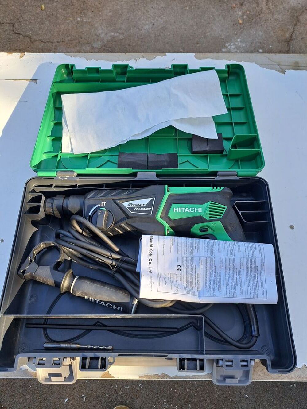 Coffret perforateur Hitachi DH26PB 26mm + accessoires Bricolage