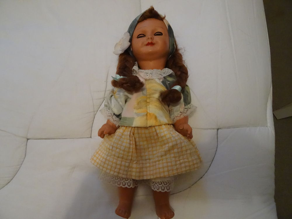 poup&eacute;e CAPI 1955 