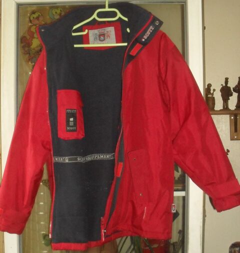 Parka rouge femme SCOTT, taille L, en parfait tat. 50 Montreuil (93)
