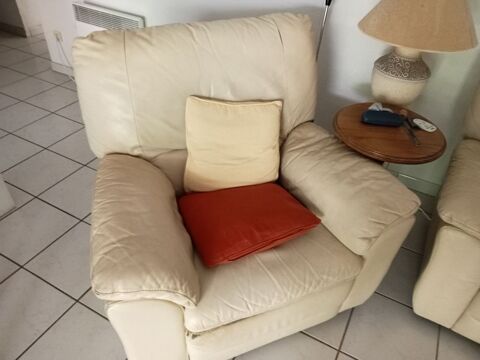 Canap� cuir 3 places avec � chaque extr�mit� si�ge fauteuil  0 Arvert (17)