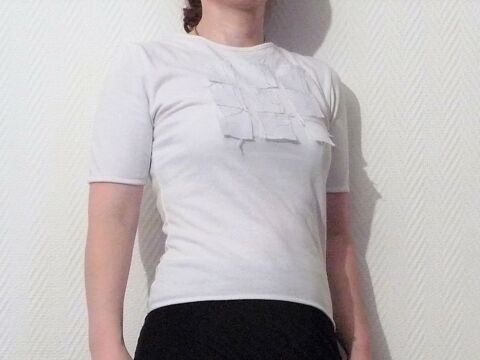 Tee Shirt/ Top100% Coton Blanc Manche Courte- Biche de Bre 20 Paris 15 (75)