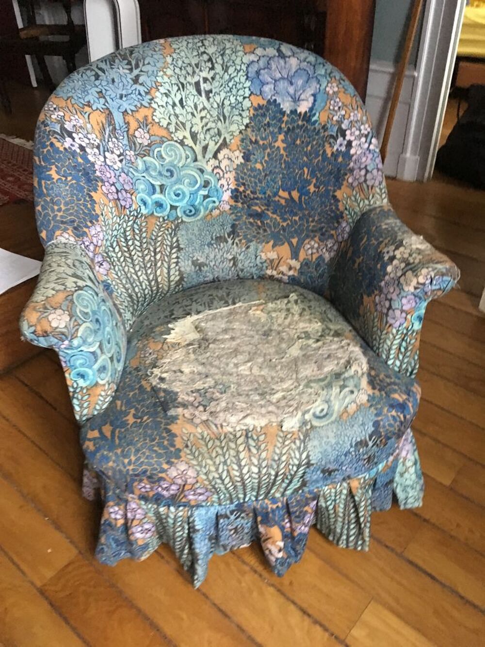 Deux fauteuils crapauds pour r&eacute;novation Meubles