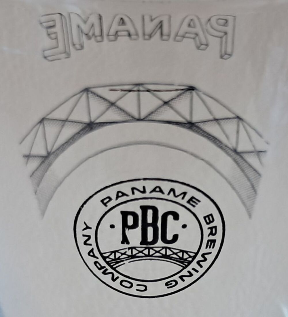 Verre transparent de la brasserie paname brewing company 