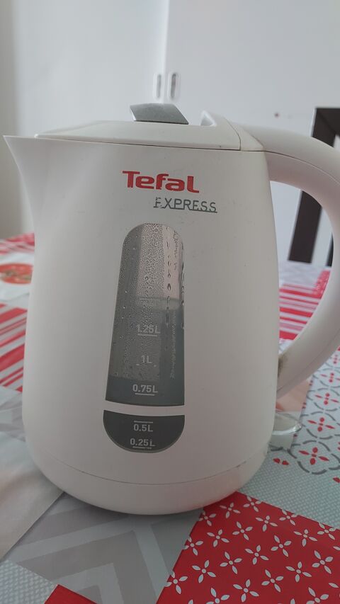 Bouilloire �lectrique 20 Bagn�res-de-Bigorre (65)