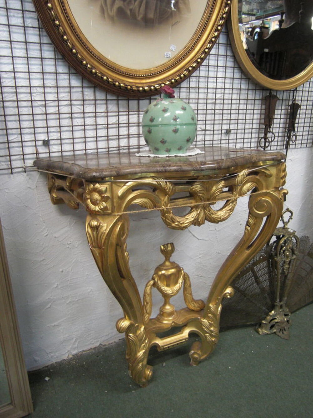 Console en bois dor&eacute; Meubles