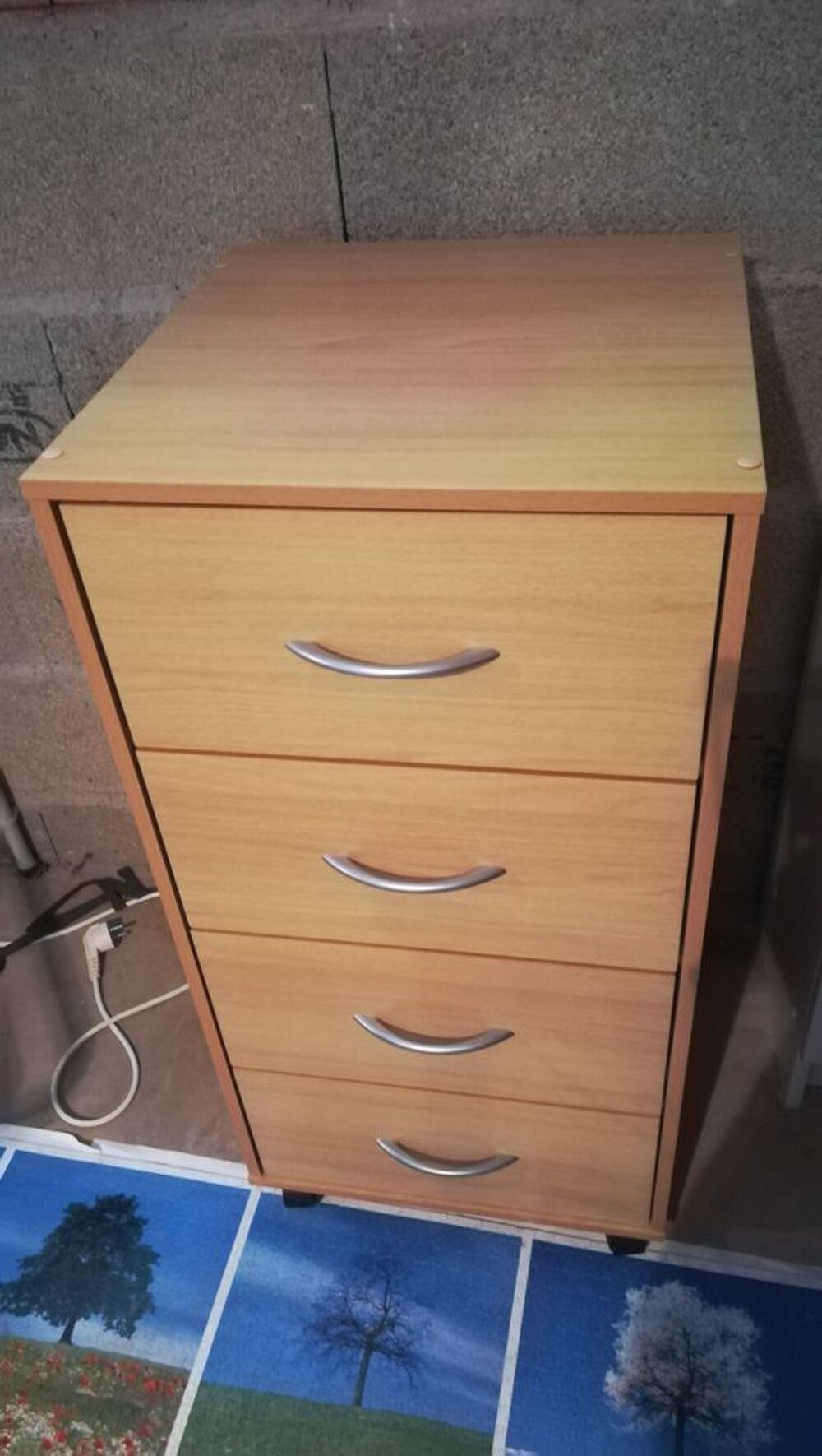 URGENT Meuble &agrave; tiroirs sur roulettes Meubles