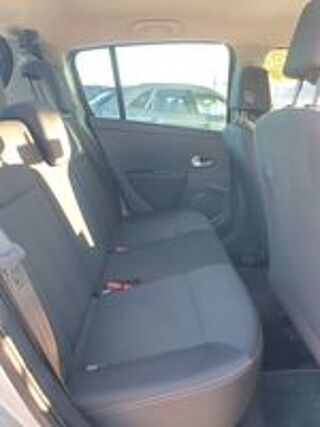 Clio III dCi 90 eco2 Dynamique TomTom 2011 occasion 28000 Chartres