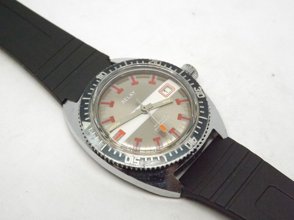 Belle montre de plong&eacute;e suisse Relay 17 rubis ann&eacute;es 1970 Bijoux et montres