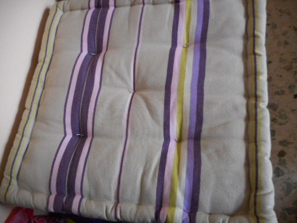 Lot de 3 coussins de sol 45x46x9 Décoration