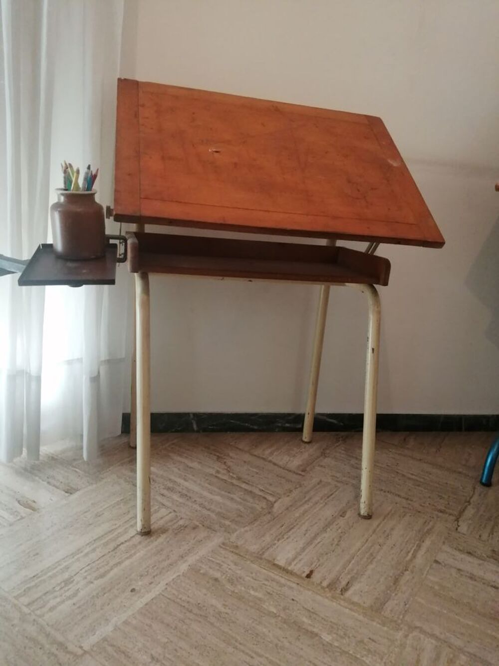 table &agrave; dessin Meubles