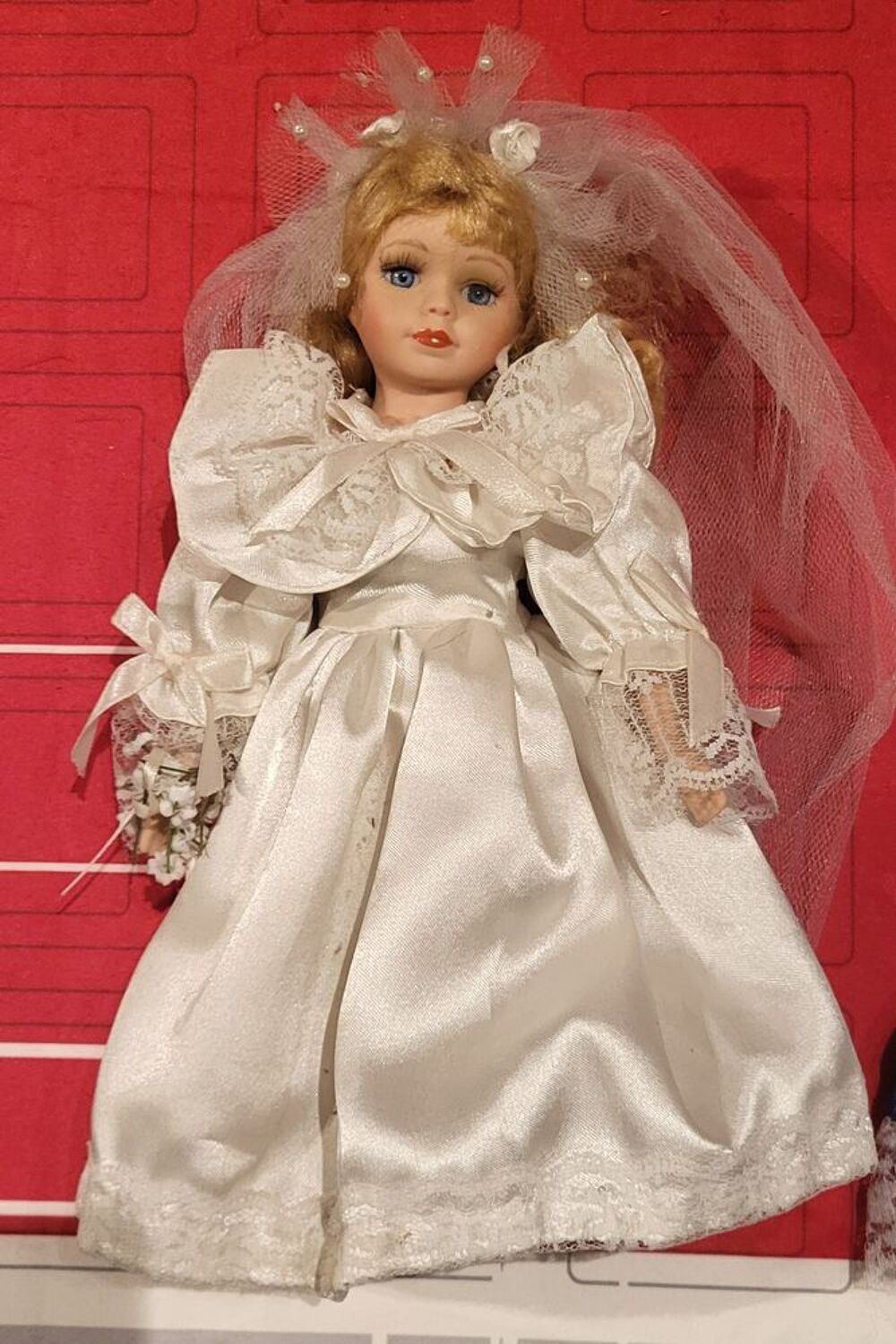 Poup&eacute;es porcelaine 
