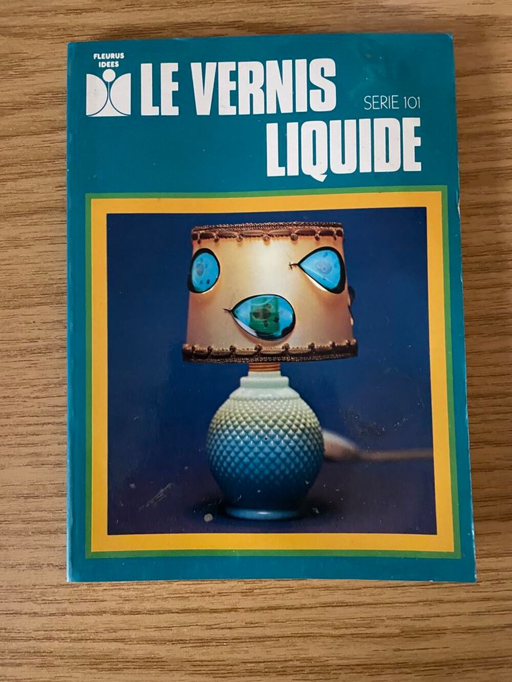 FASCICULES POUR TRAVAUX MANUELS Livres et BD