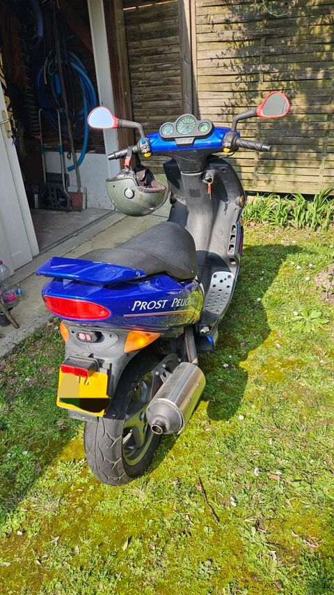 Scooter PEUGEOT 1998 occasion Royan 17200