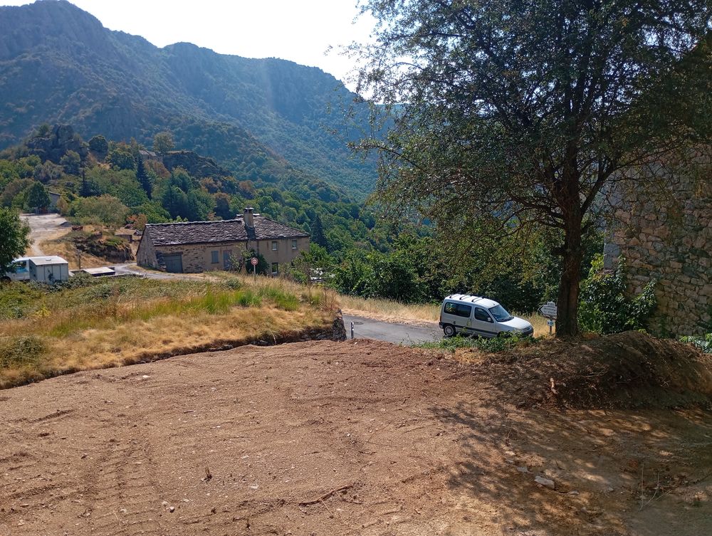 Location Maison maison dans un hameau calme en lozère Pied-de-borne