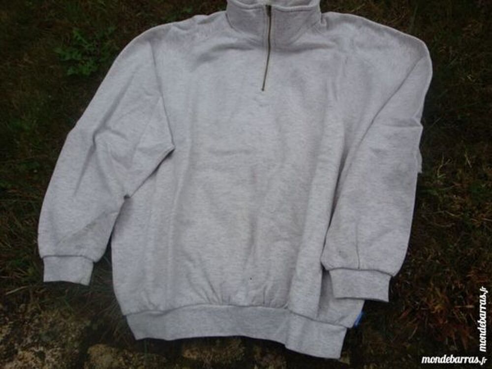 Surv&ecirc;tement pour homme marque DECATLON Vêtements