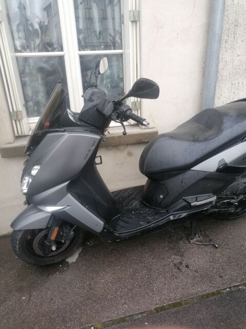 Scooter PEUGEOT 2017 occasion Wassy 52130