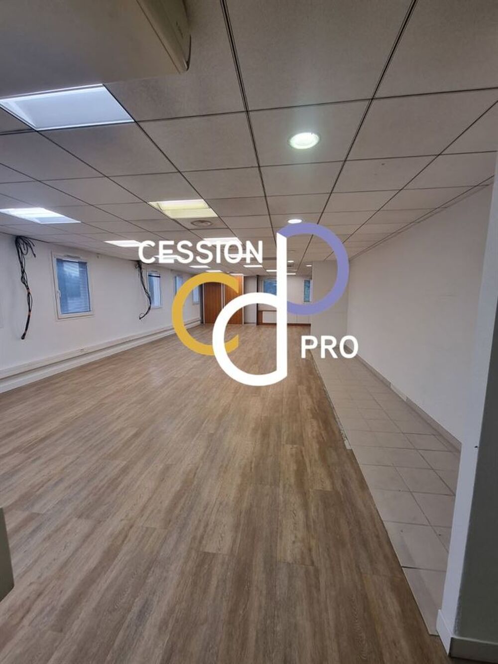   ESPACE DE BUREAUX DE 90 M² A LOUER EN ZONE D'ACTIVITE À NIMES 