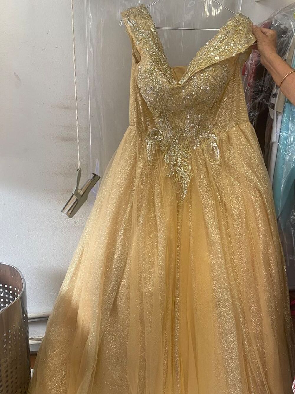 ROBE DE SOIREE Vêtements