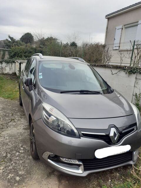 Renault Grand Scénic III Grand Scénic dCi 130 Energy Bose Edition 7 pl 2015 occasion Niort 79000