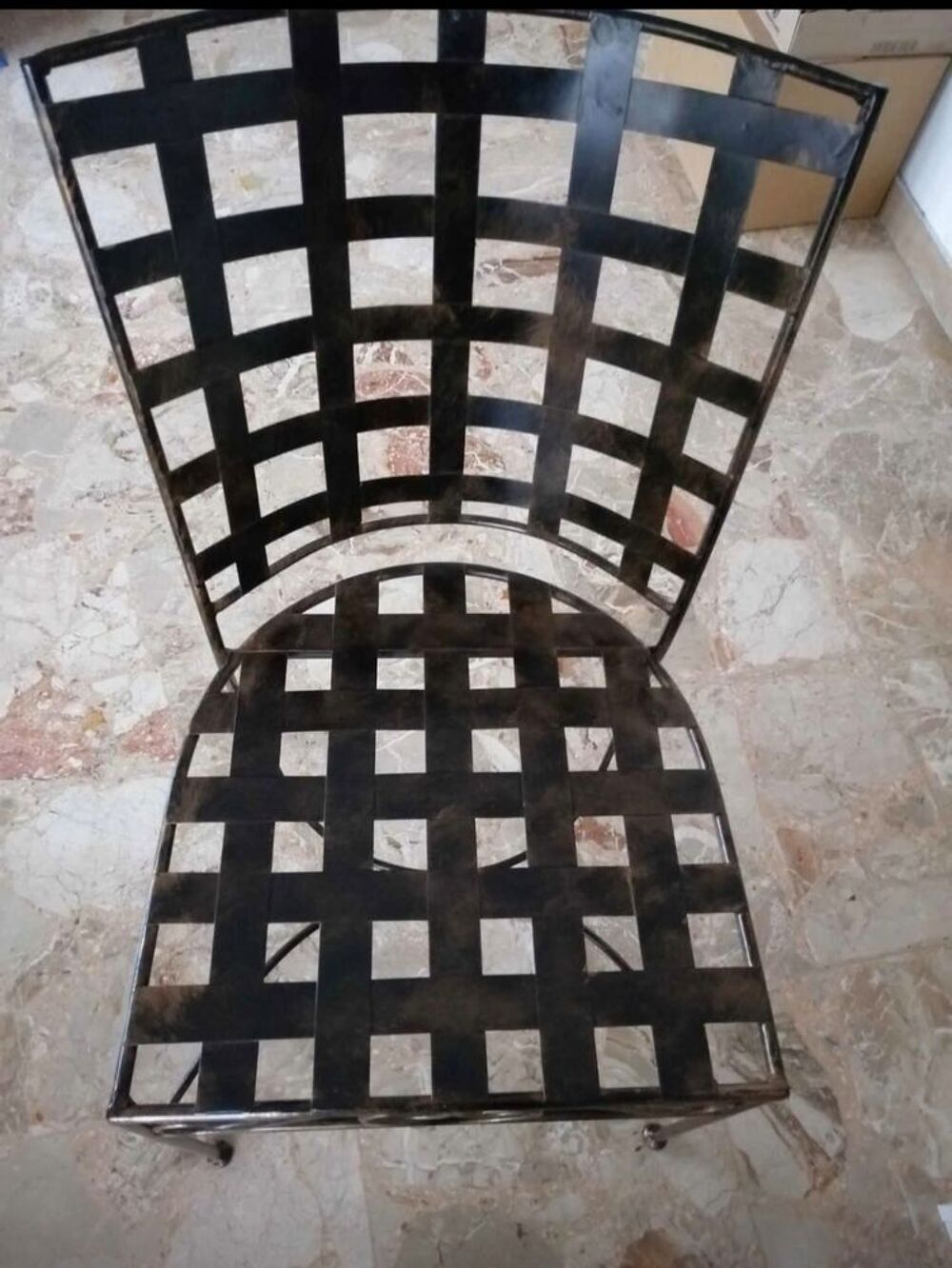 Salle &agrave; manger en fer forg&eacute; Meubles