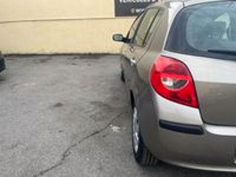 Clio III Clio 1.5 dCi 85 eco2 Privil&egrave;ge 2008 occasion 77170 Brie-Comte-Robert