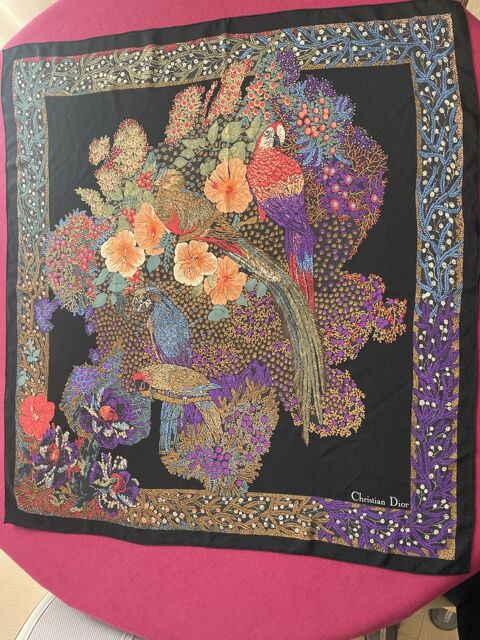Foulard en soie Christian Dior 60 Arles (13)