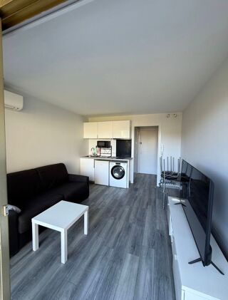  Appartement � louer 1 pi�ce 18 m� Cannes