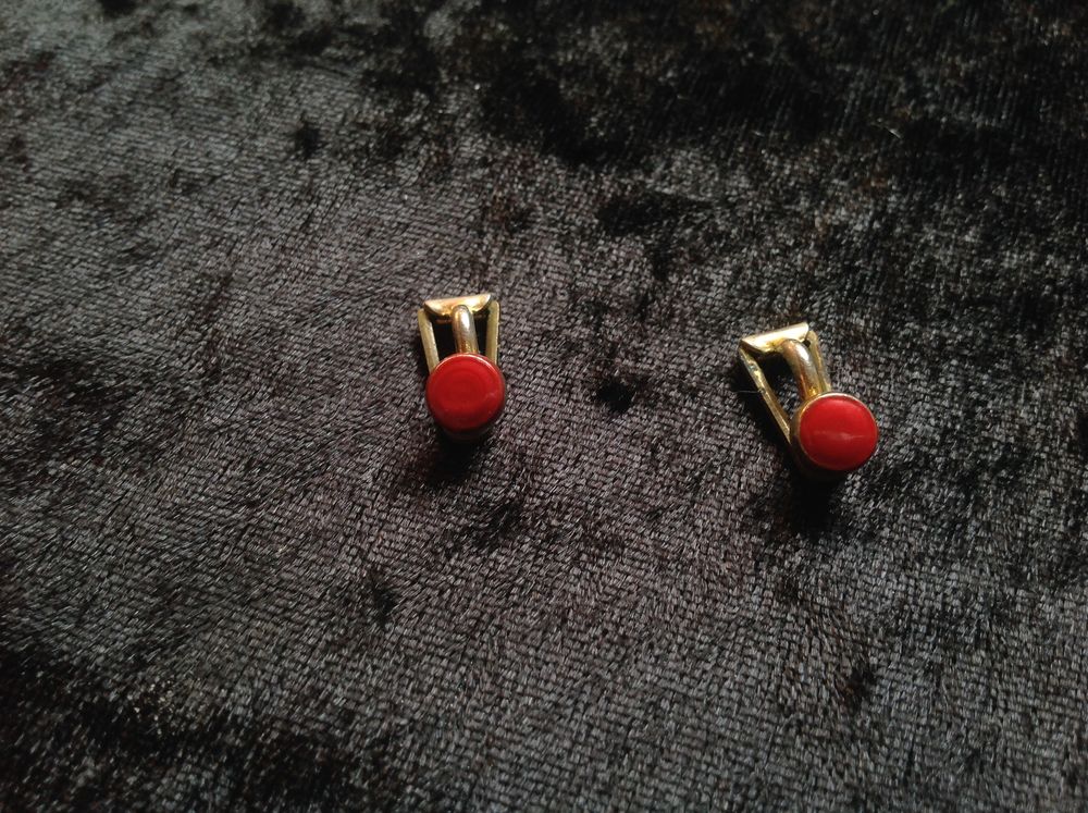 BOUCLES OREILLES PINCE ROND ROUGE 6mm Envoi Possible Bijoux et montres