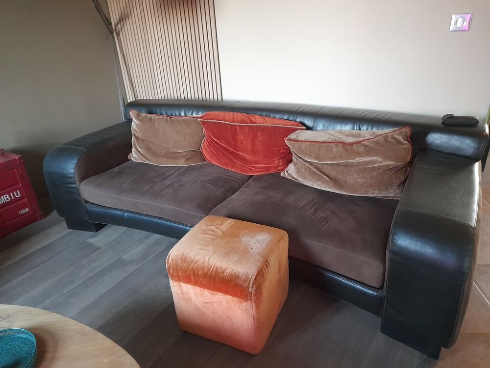 Canap&eacute; cuir et tissu avec pouf orange Meubles