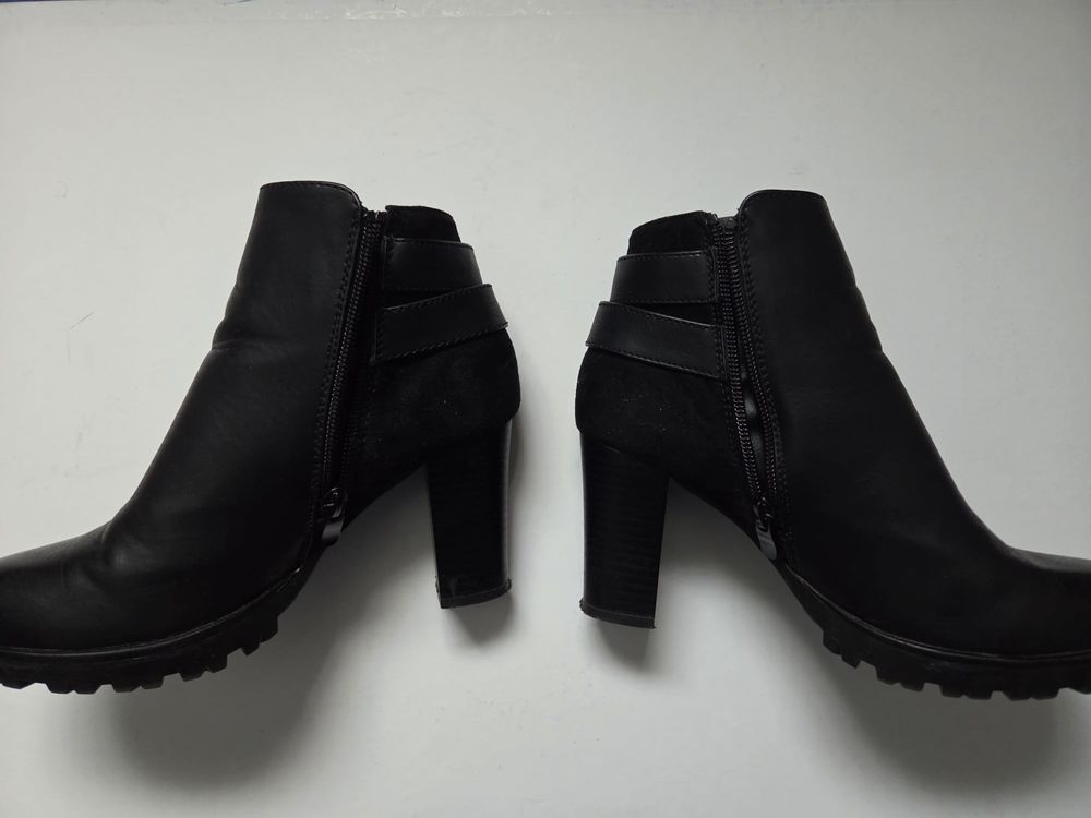 Bottines noires ? Taille 37 ? Tr&egrave;s bon &eacute;tat Chaussures