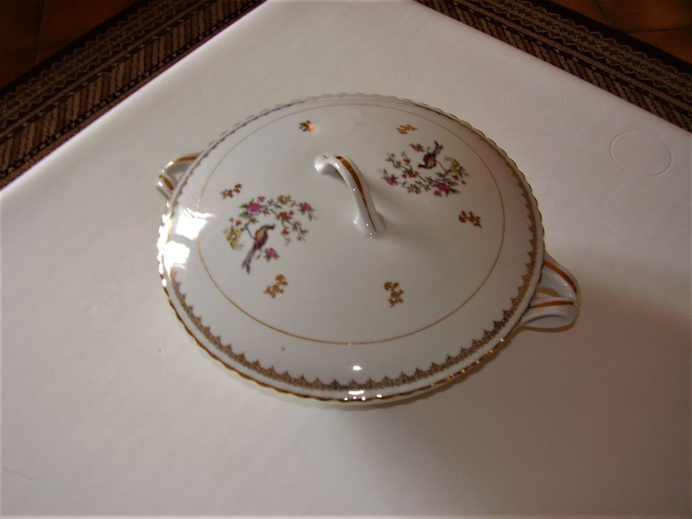 SOUPIERE PORCELAINE Décoration