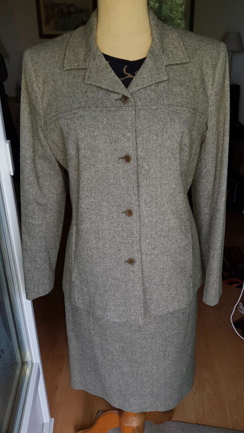 Tailleur jupe Camaeu laine et acrylique (40/42) 20 Saint-Martin-le-Beau (37)