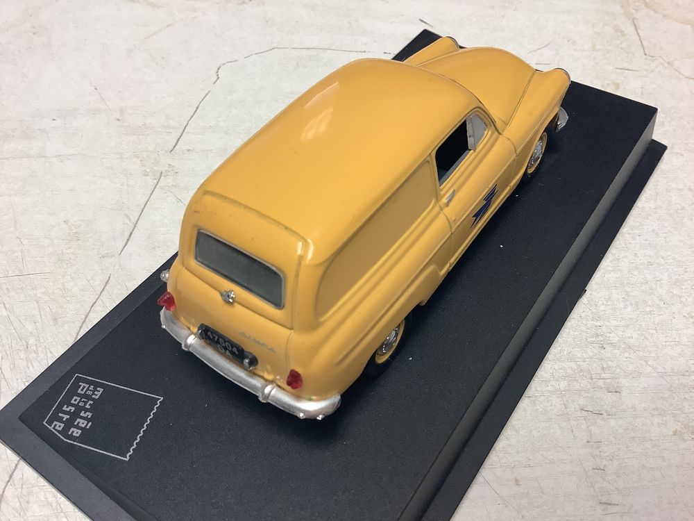 LA POSTE SIMCA P60 MESSAG&Egrave;RE 1963 1/43 voiture miniature. 