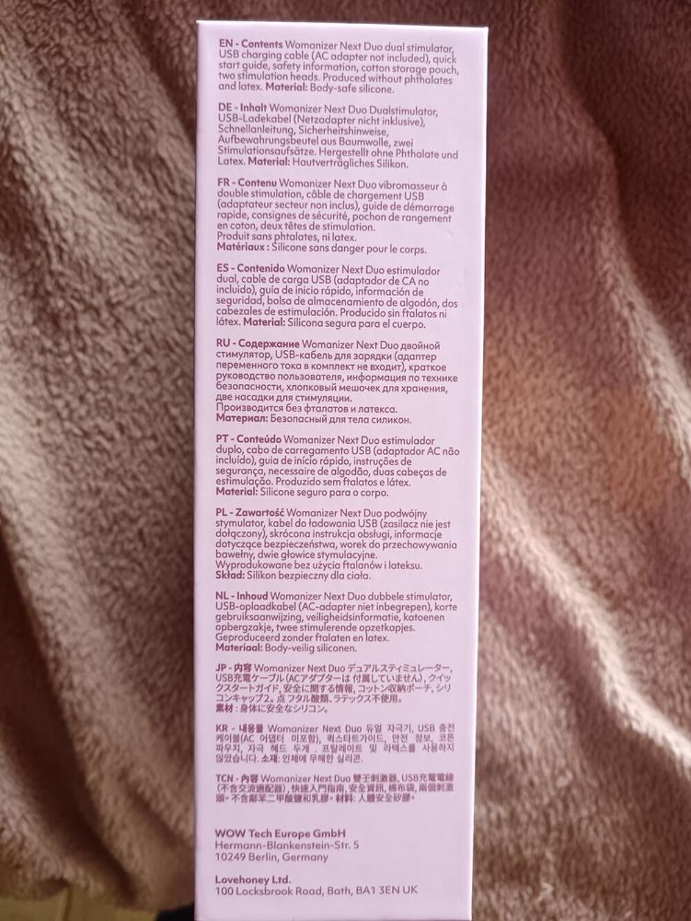 Jouet femme. Vêtements