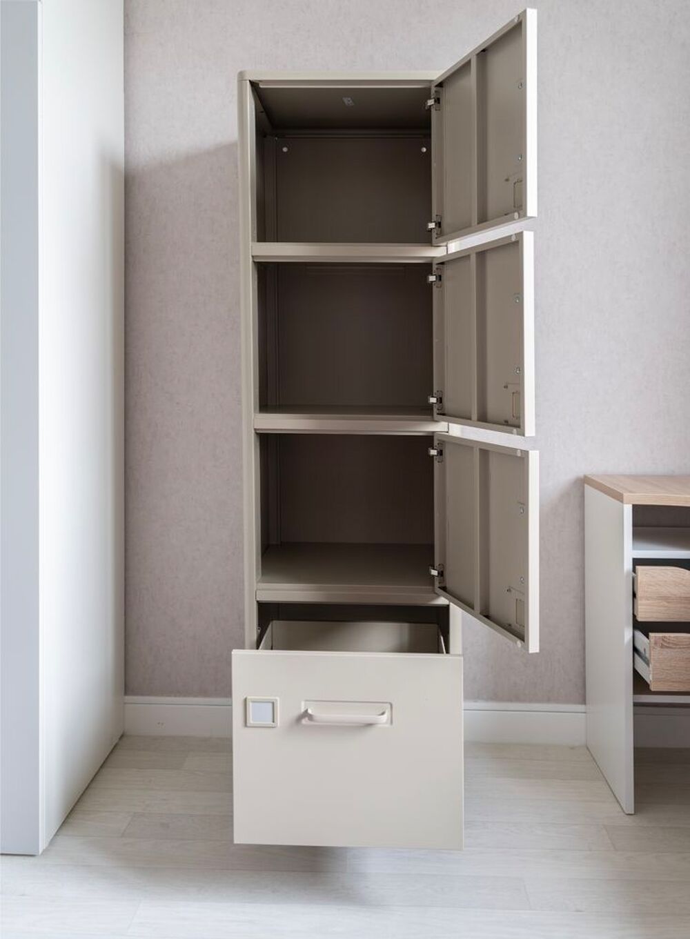 Casier m&eacute;tal avec tiroir et portes IKEA Meubles