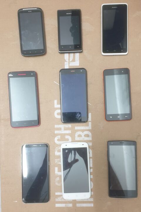 Lot smartphones 14 Paris 12 (75)