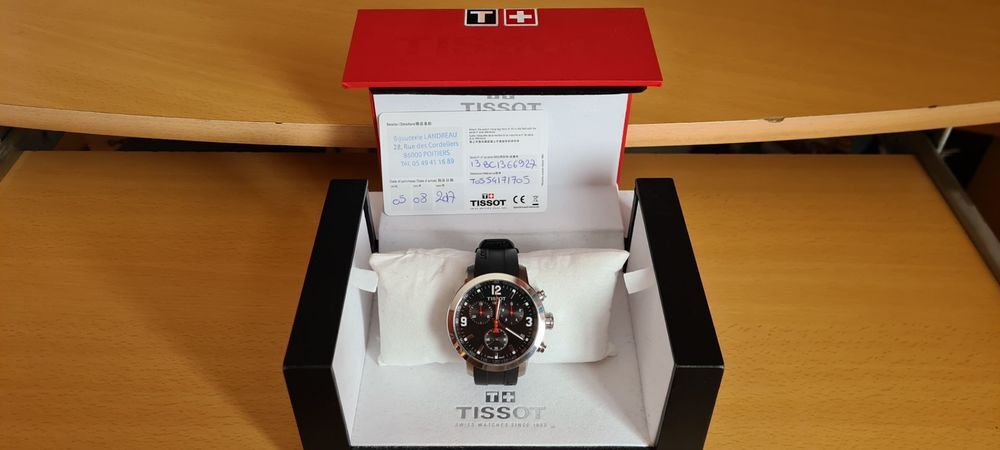 Montre Tissot PRC 200 Quartz Chronographe. Bijoux et montres