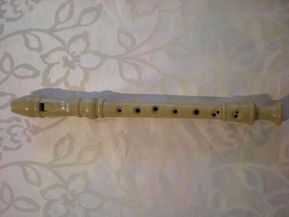 une fl&ucirc;te Instruments de musique