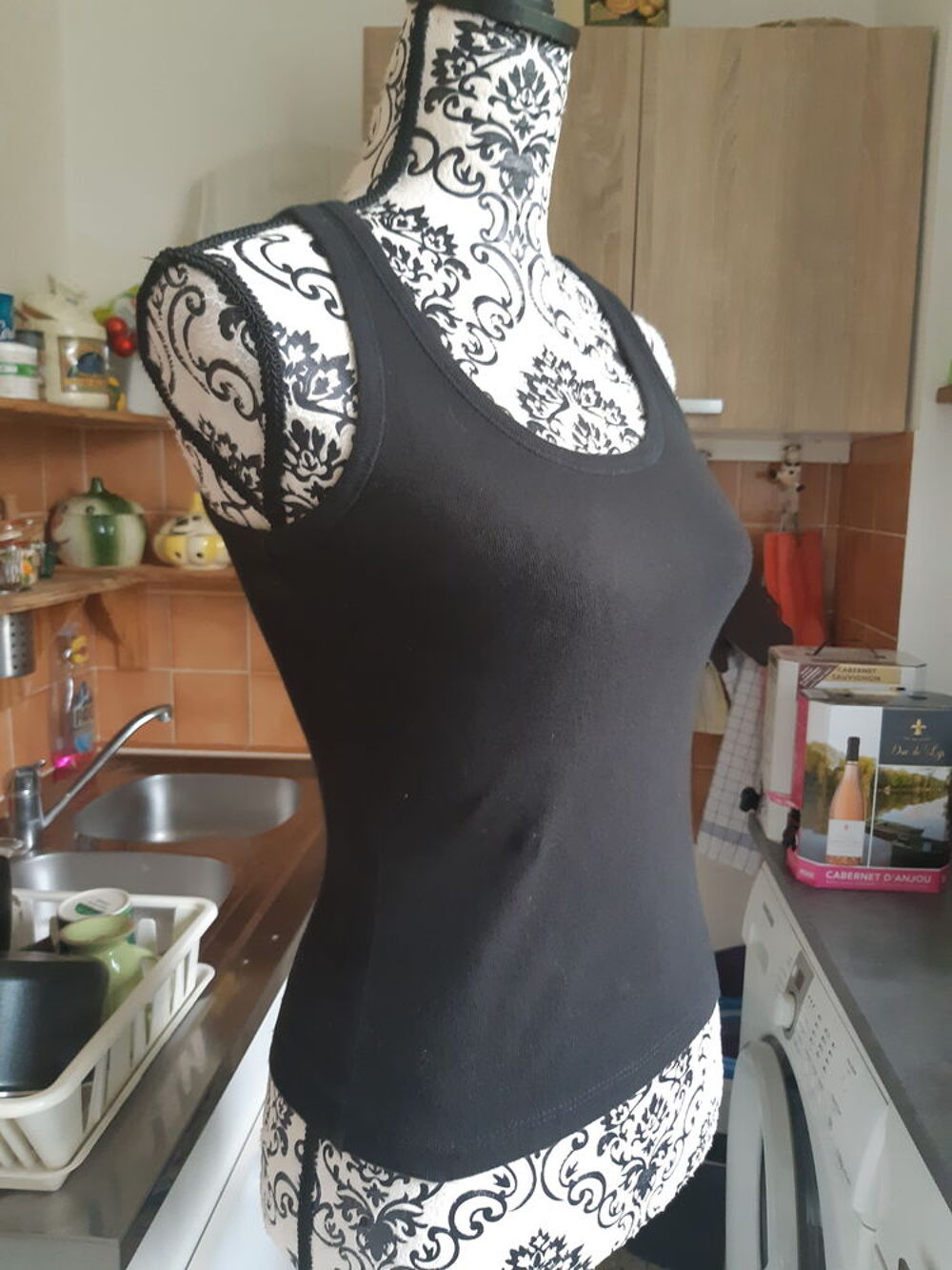 TOP sans manche NAF NAF noir taille S Vêtements