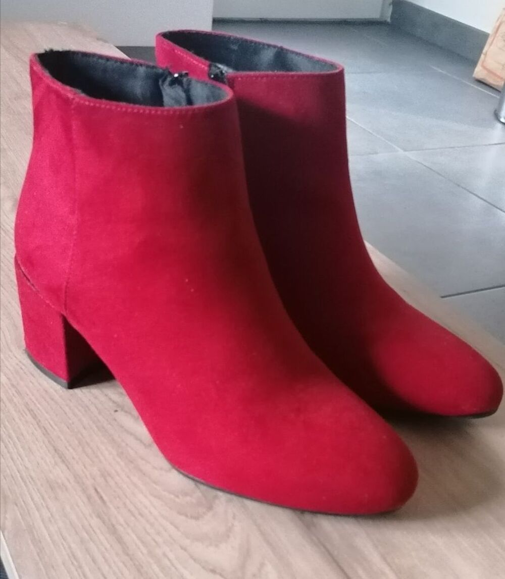 bottines neuves rouge jamais port&eacute;es pointure 36 Chaussures