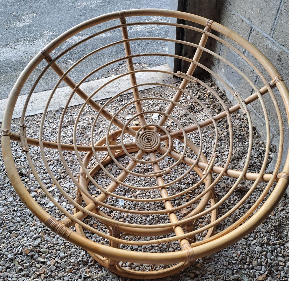 Fauteuil Papasan rotin 
Meubles