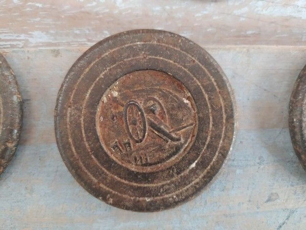 Anciens Jetons Palets Jeu de la Grenouille ou du Tonneau 