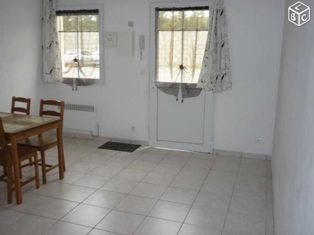 Location Appartement Location d'un studio 20m2 à Viry-Noureuil Viry-noureuil