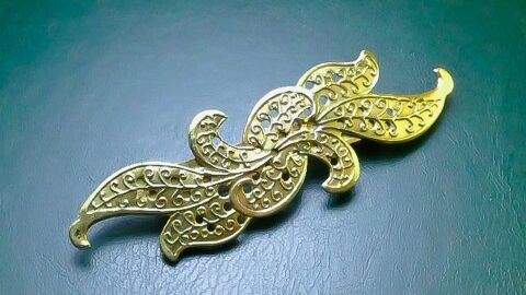 Ancienne broche en parfait état. 10 Montargis (45)