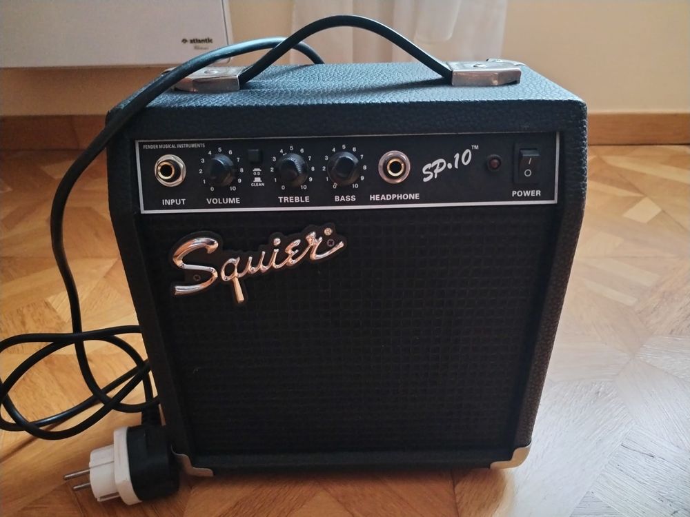 Guitare &eacute;lectrique et Haut parleur Instruments de musique